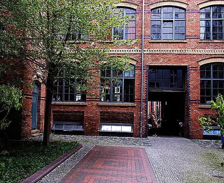 DIE ENTSTEHUNG DER ACKERHÖFE